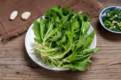 試管移植后能不能吃薺菜、菠菜和白菜？